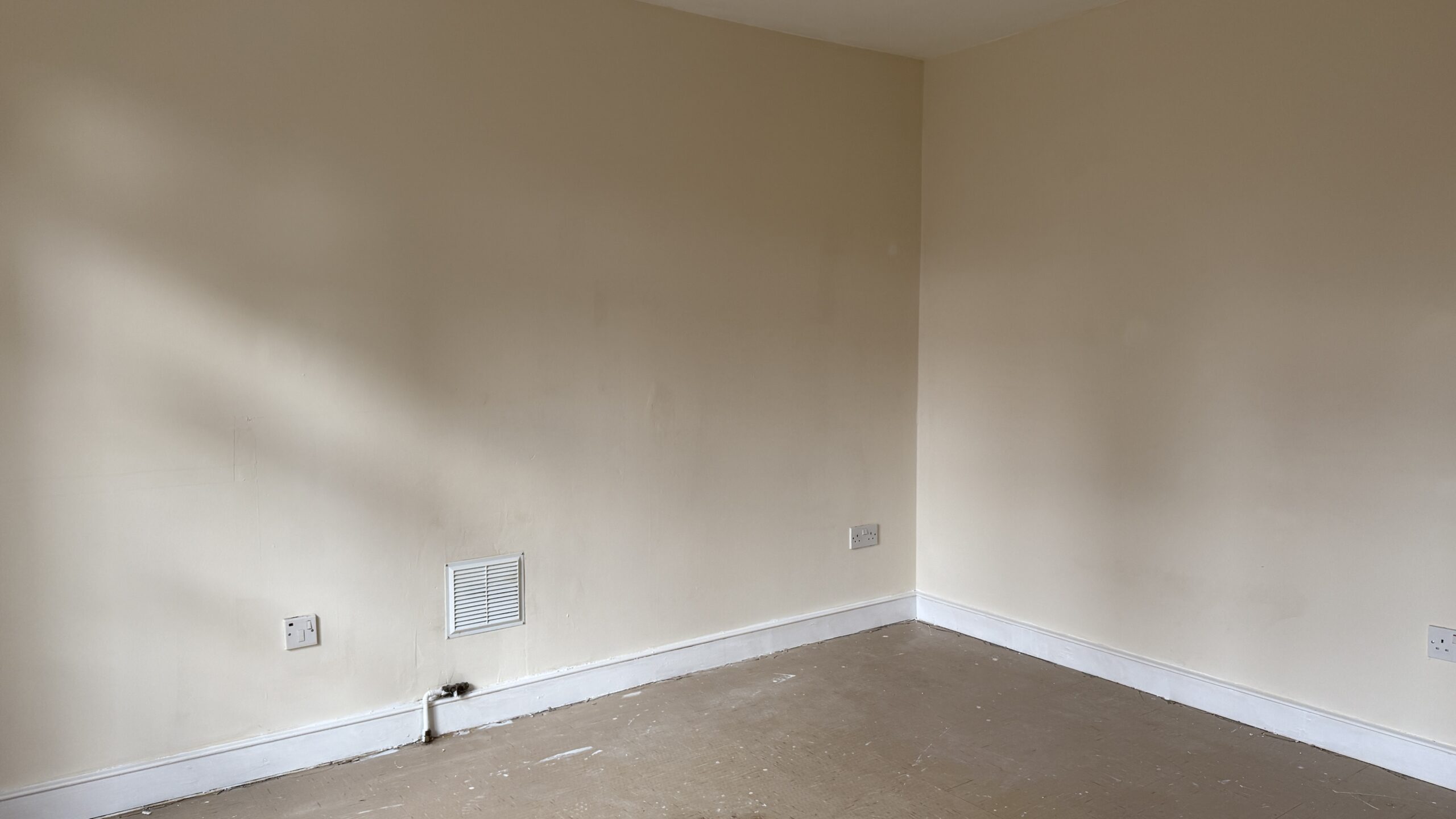 A bare room without any furniture